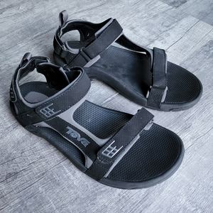 Teva sandals, black, size 11